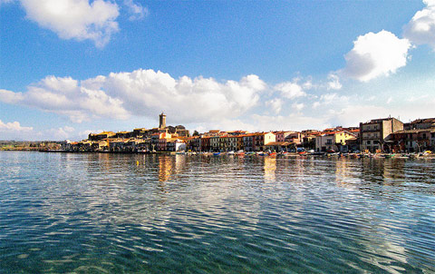 Marta in provincia di Viterbo - Panorama dal lago